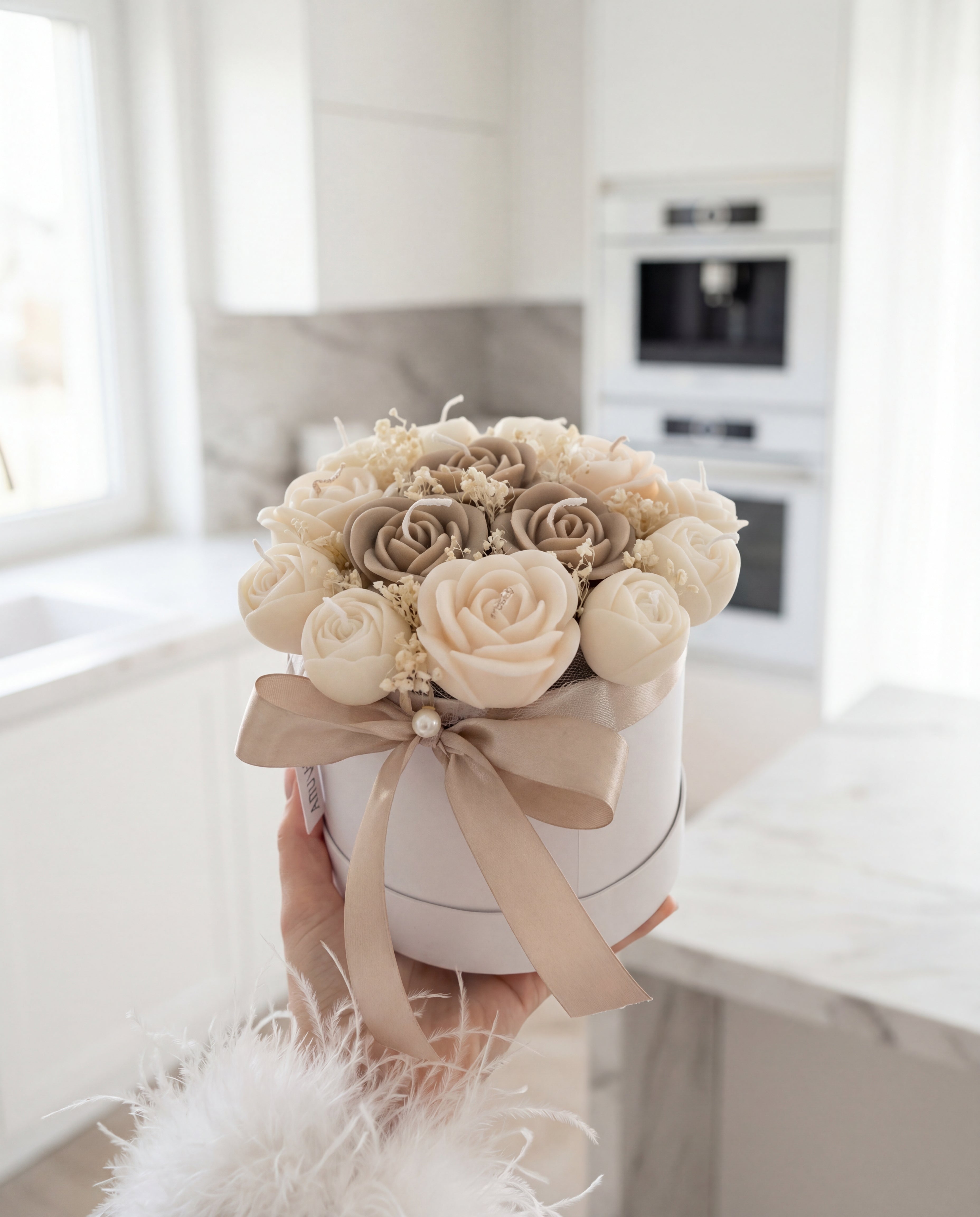 Gift Box "Nuage” με χειροποίητα αρωματικά λουλούδια από κερί ελαιοκράμβης